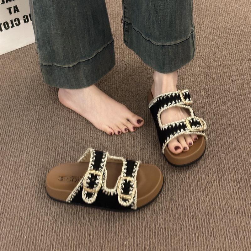 Cool Slippers Women's Summer Outer Wear 2025 New Retro Casual Round Head Belt Buckle Hollow Muffin Thick-soled Slippers