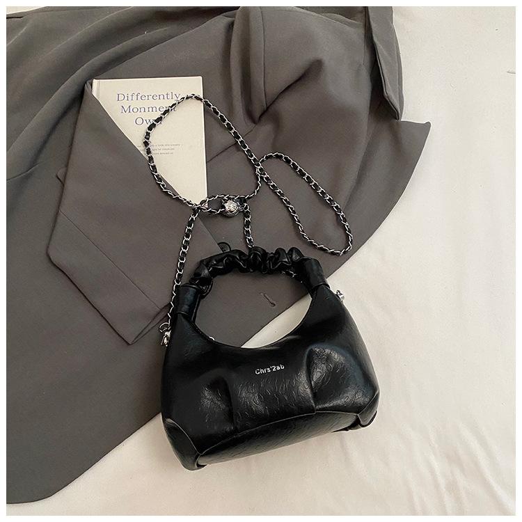 

Korean version of fashion handbag women s 2025 summer new versatile chain messenger bag popular pleated shoulder bag