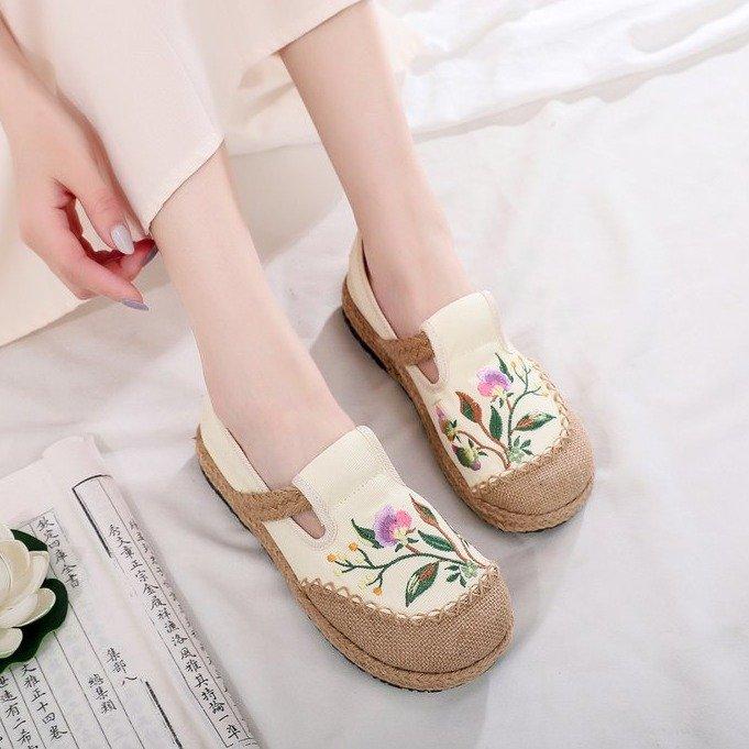 Handmade single shoes women's spring and summer new old Beijing embroidered flat bottom round head linen fisherman shoes cloth shoes