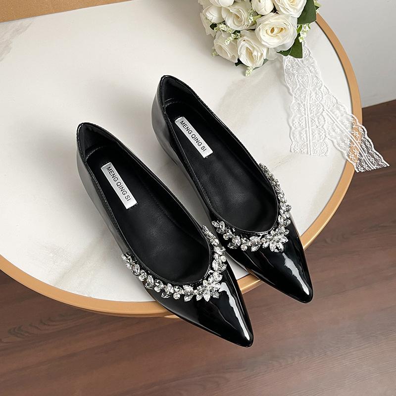 The inner height is not tired of feet, rhinestone sequins, flower shoes, flat heels, women's shoes, versatile pointed single shoes, soft soles
