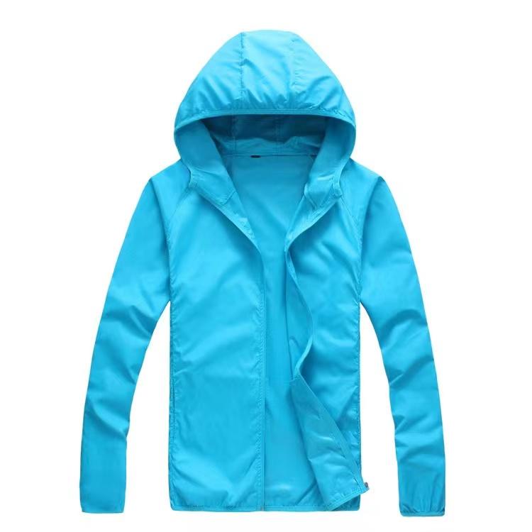 Herren Frühling und Sommer Dünne Abschnitt Kapuzen Plus Size Hautmantel Leichter Abschnitt Outdoor-Sport Sonnenbekleidung