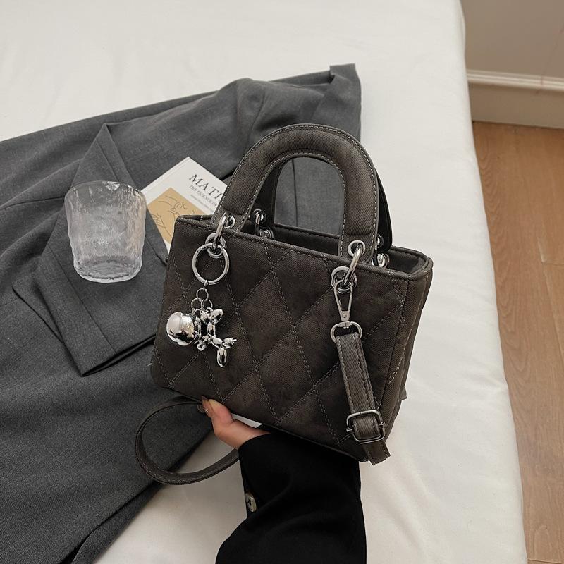 Niche Light Luxury Bag New High-end Shoulder Messenger Bag Portable Princess Diana Bag