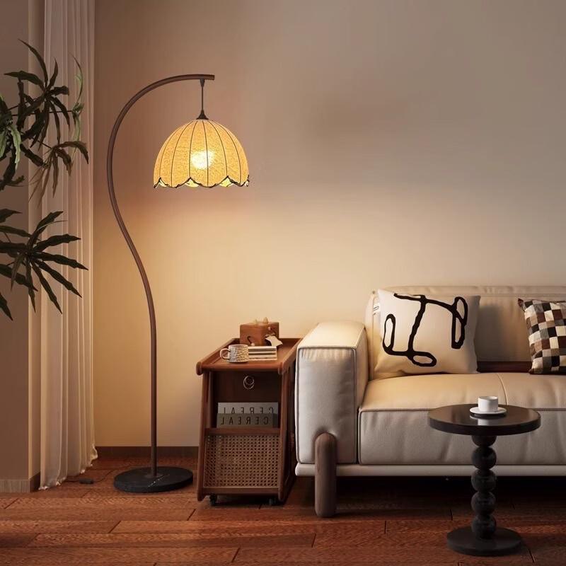 Oeny S-Shaped Vintage Lotus Leaf Floor Lamp