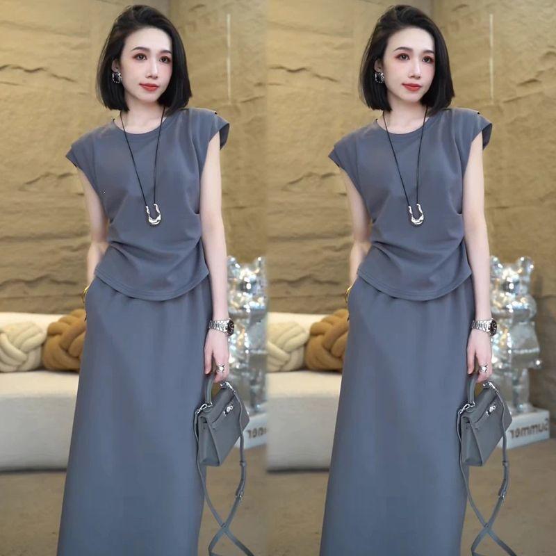 2026 Summer Slimming Two-Piece Casual Dress Set for Women - Stylish Short Sleeve Skirt