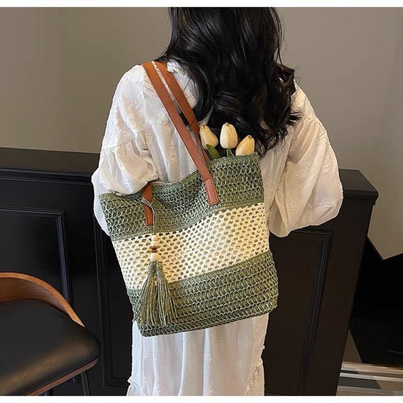 New Beach Straw Bag Seaside Contrasting Color Hollow Woven Bag Fashionable Large Capacity Shoulder Tote Women's Bag