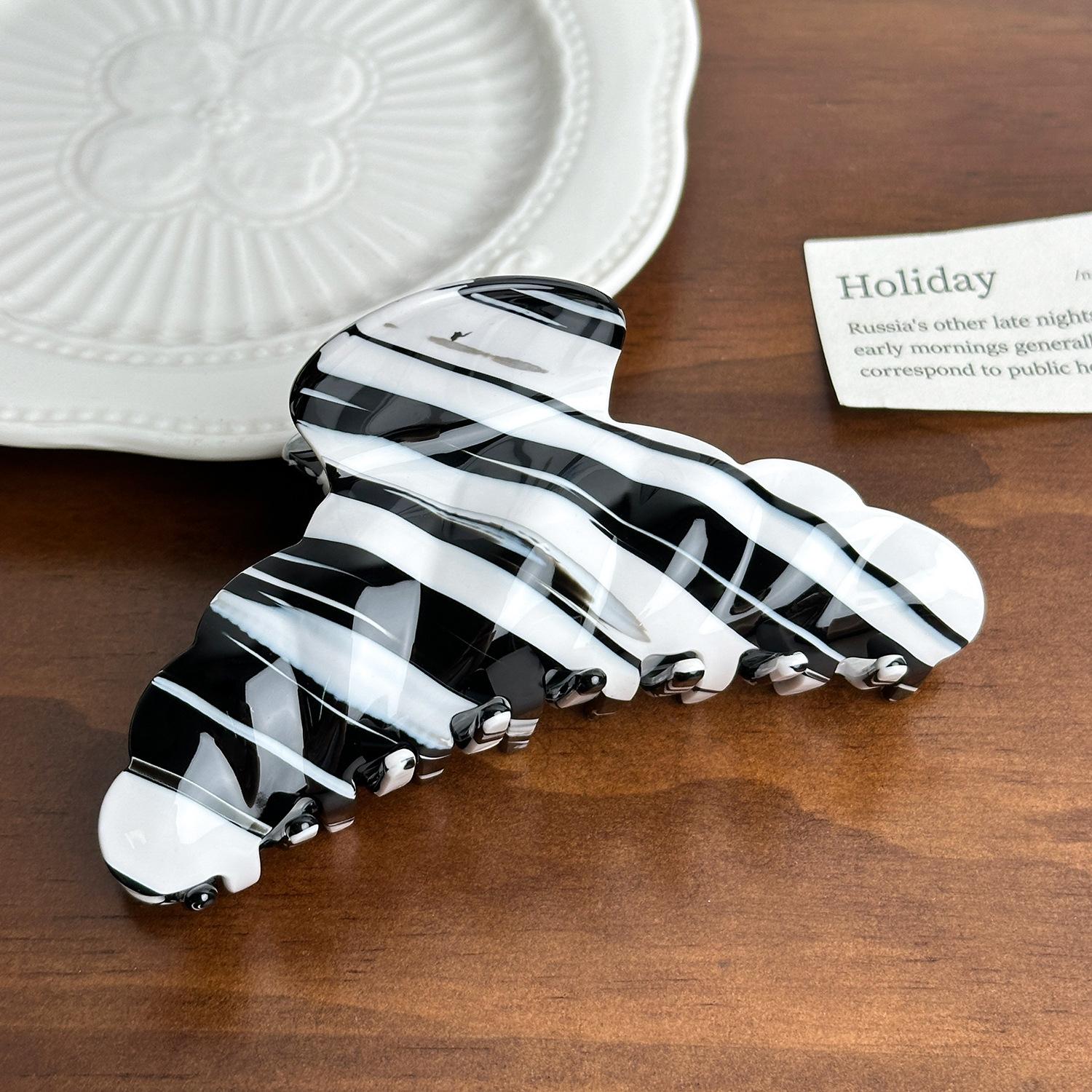 

Modern Acetate Striped Hair Claw Clip Offering Chic Style For Womens Accessories Hair White
