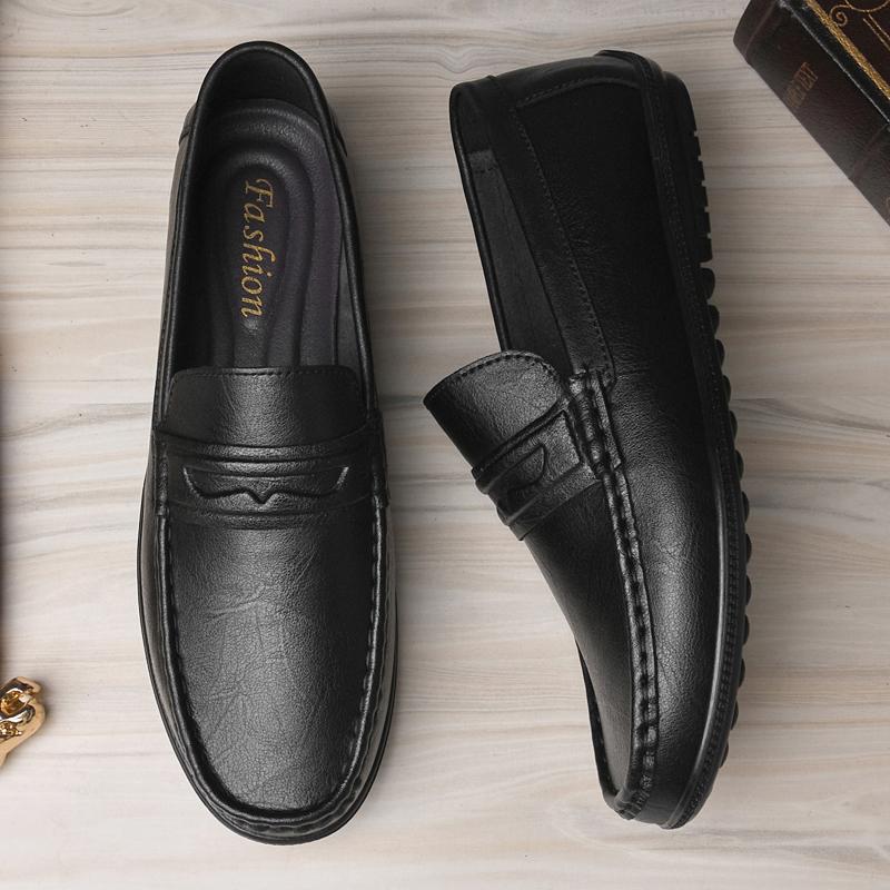 Fashion New Style Men Business Loafers Genuine Leather Slip On Flats Handmade Casual Shoes Formal Wedding Driving Shoes Breath Moccasins