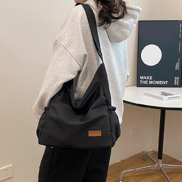 Spacious Nylon Shoulder Bag Comfortable & Stylish Messenger Bag Chic for Women