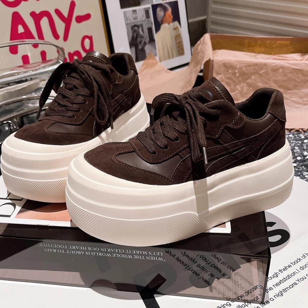 2025 new flip fur leather thick-soled muffin bread shoes big head small height increase casual shoes board shoes women's shoes