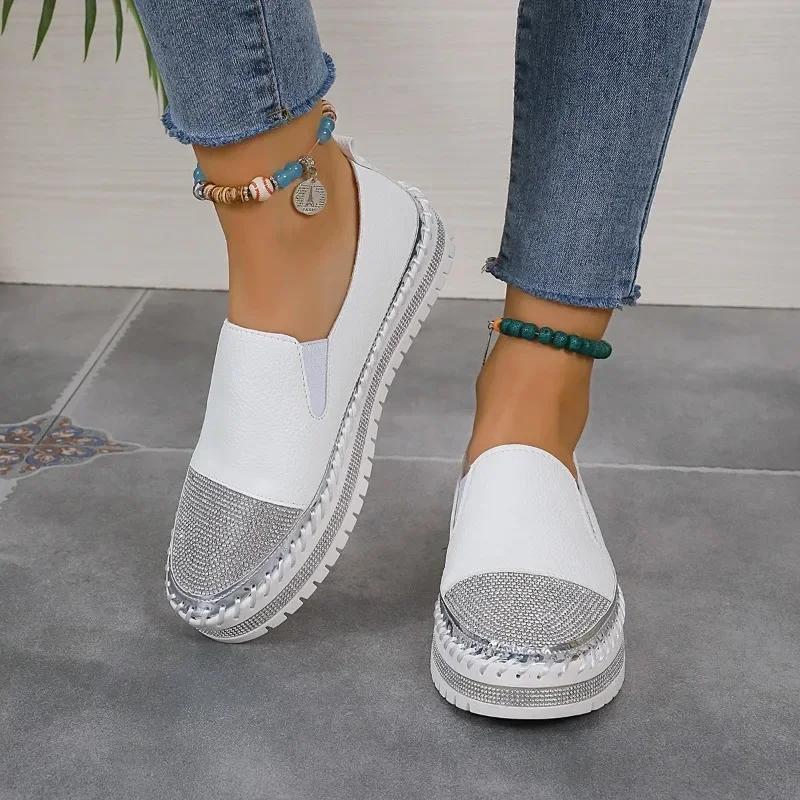 Kadın Vulkanize Ayakkabılar Platform Taban Rhinestones Yuvarlak Burunlu Ayakkabılar Kadın Günlük Tek Tekme Moda Her Şeye Uyan Zapatillas De Mujer