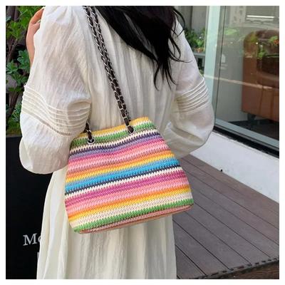 Tygförslutning ny dam axelväska kedja randig hög skönhet mode crossbody mjuk mångsidig pendlar hinkväska