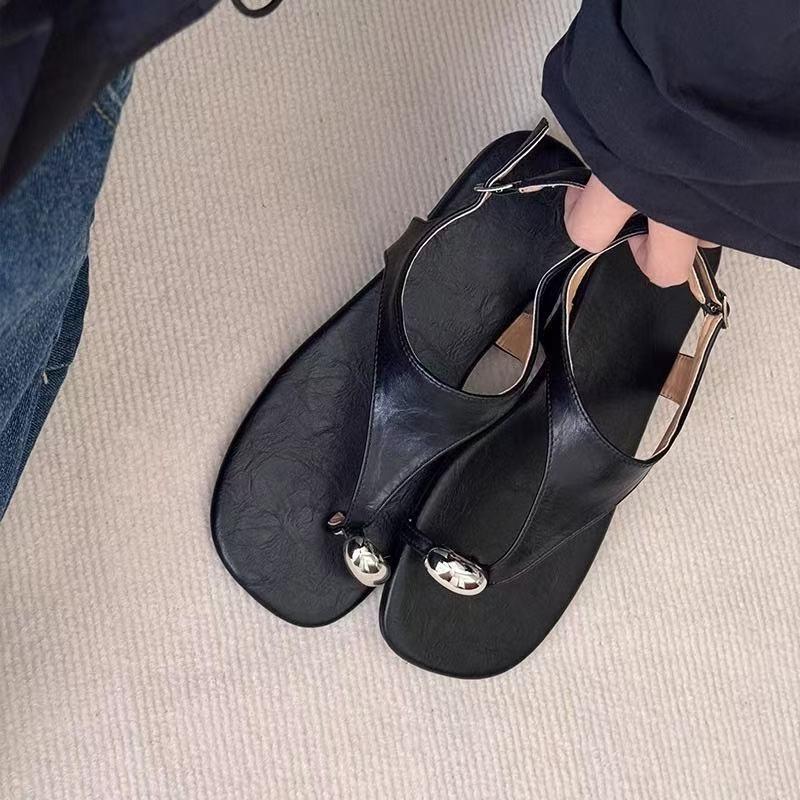 Fashion 2025Concise Clip Toe Buckle Strap Sandals Woman Summer Elegant Pu Leather Flat Gladiator Shoes Casual Brand Design Flip Flops