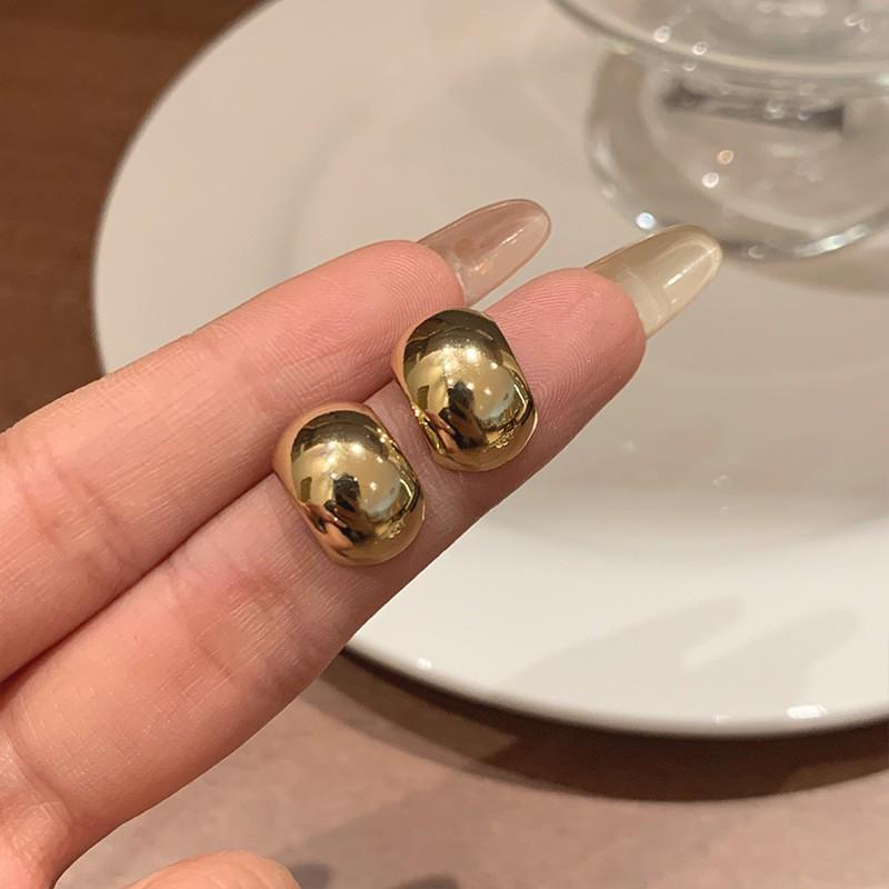 Retro Metal Bean Stud Earrings, Small Hong Kong Style Luxury, No-Piercing Mosquito Coil Ear Clips for Women