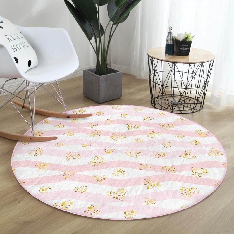 

Gold Detailed Heart Pattern Digital Printed Modern Pink Bedroom Round Carpet With Washable Non-Slip Base On White Background