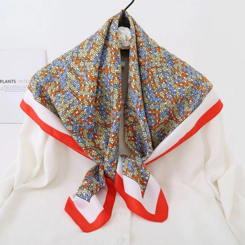 Versatile Shawl Animal Print Black And White Simple Large Square Scarf 90 * 90Cm Simulated Silk Twill Silk Women'S Silk Scarf