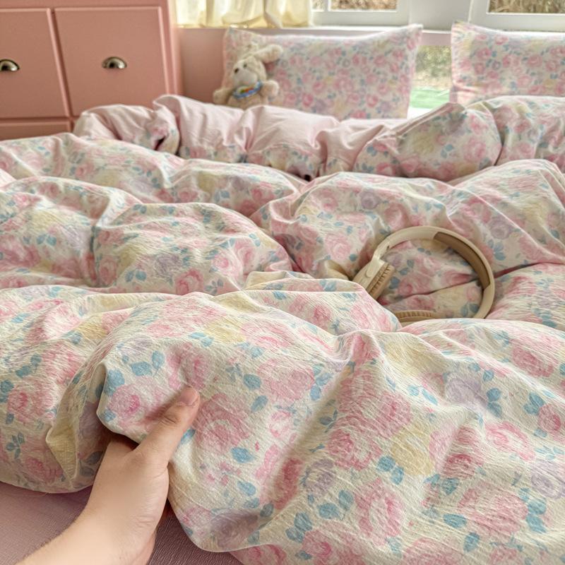 

4-Pcs Set Of Small Floral Cloud Knitted Cotton Double-Layer Yarn Dormitory 3-Pcs Set Of Soft Waxy 1.2m bed sheet three pieces quilt cover 1.5 * 2m