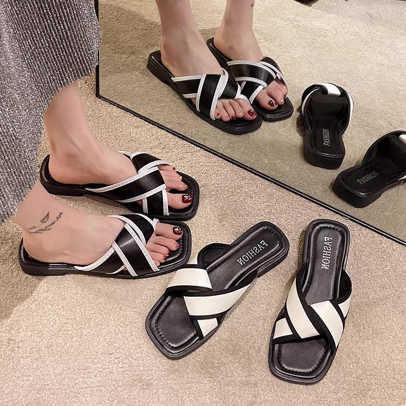Slippers Women's Summer Wear 2025 New Versatile Internet Celebrity Soft Bottom One-word Drag Non-slip Flat Bottom Cool Slippers Ins Tide