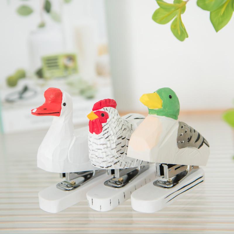 Wooden Craft Duck Paperclip Holder With Creative Decor For Home Office And Gift