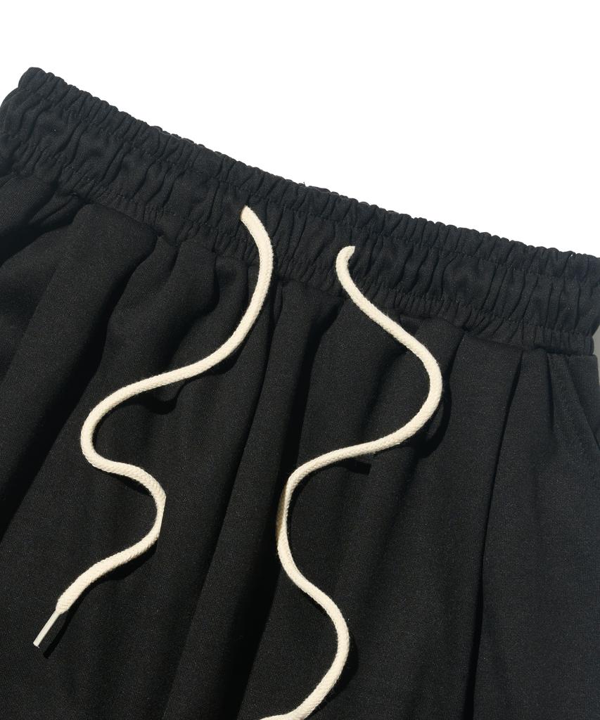TAILOR STUDIO Maple String One-Pleat Training Pants (Black)