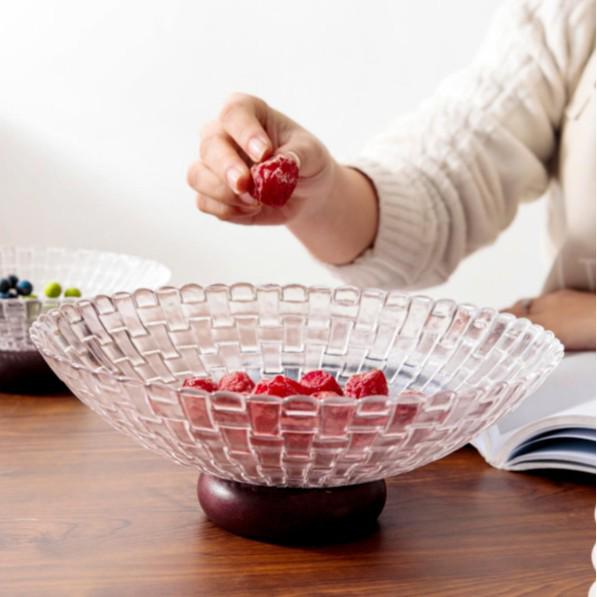 Luxury Glass Fruit Bowl for Coffee Table: High-End Reception Tray for Snacks, Nuts, and Dried Fruits.