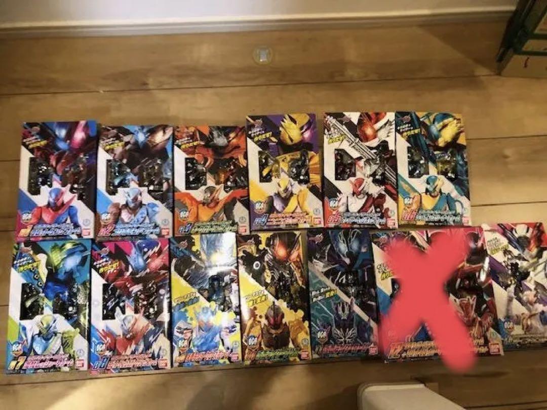 

[USED] (Can be sold separately) Kamen Rider Build Figures - Set of 12