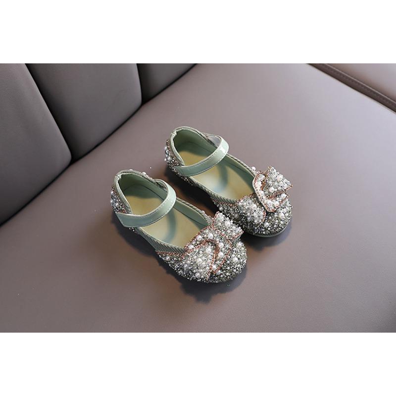 Zapatos sencillos para niñas, nuevos modelos casuales de primavera y otoño con lazo de pedrería, ideales para baile y espectáculos infantiles de tamaño pequeño a mediano.