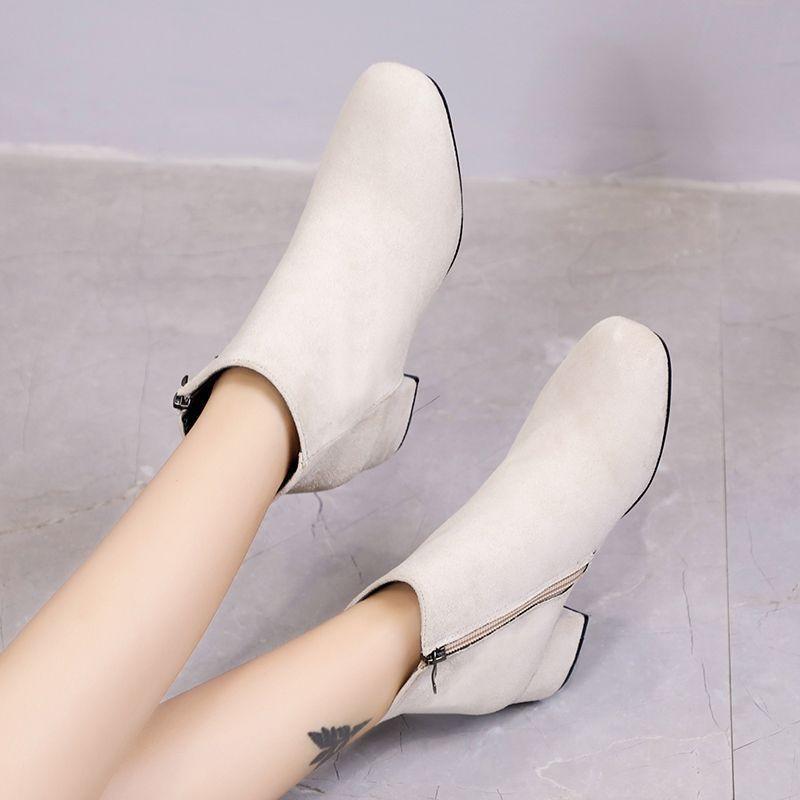 Fashion and leisure simple medium heel short boots women's 2025 autumn and winter new versatile square head Martin boots thick heel boots children