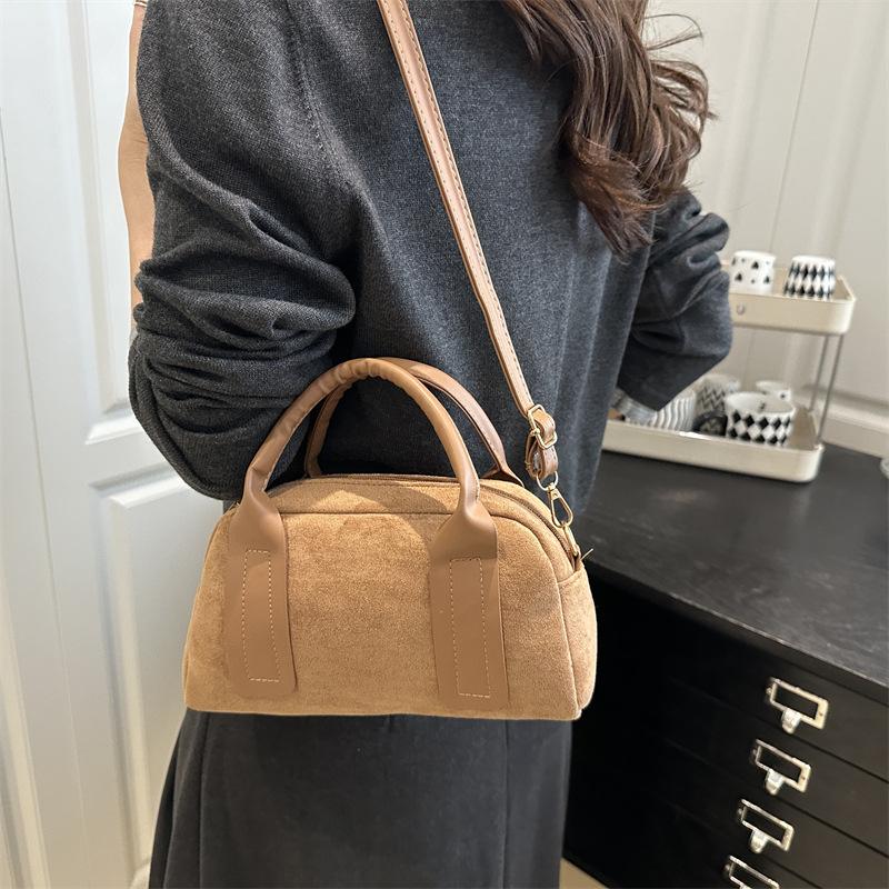 Fashionable Hand-held Pillow Bag, Fashionable Single-shoulder Bag, Retro Matte Crossbody Bag