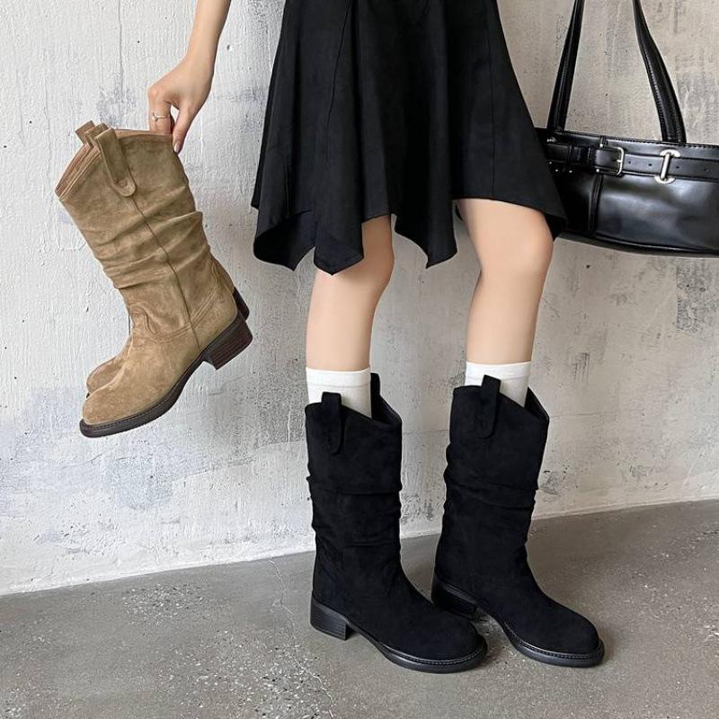 Autumn and Winter Women's Leather Boots Medium Heel Large Size Women's Boots Versatile Leather Martin Boots Sleeve New Round Head Medium Boots Women