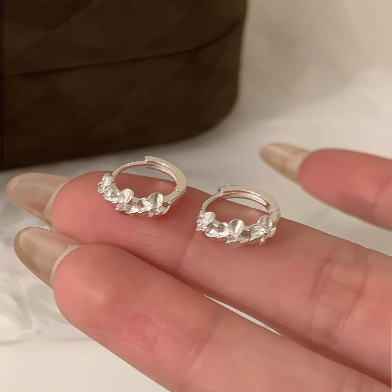 Floral Ear Ring - Simple and Versatile Earpiece for All Occasions. New Sweet-Tempered Style Women's Earpiece