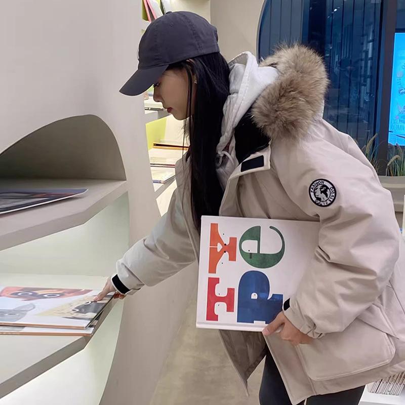 Big fur collar tooling pie overcomes women's 2025 winter down jacket women's short thickened casual student jacket tide