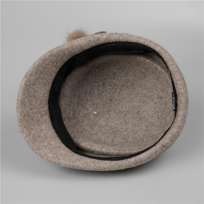 Retro Herbst- und Winter-Damenwolle, elegante dreiblättrige Blume warme kurzkrempige Schirmmütze, kleiner Reiterhut