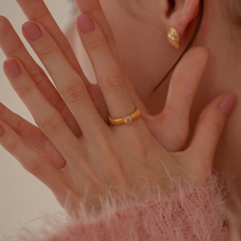 Shertz Volume Donut Heart Cubic Ring