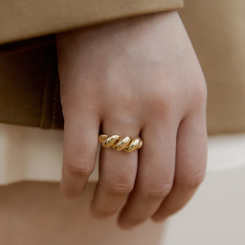 TATIANA Musk Spring Ring CR1857