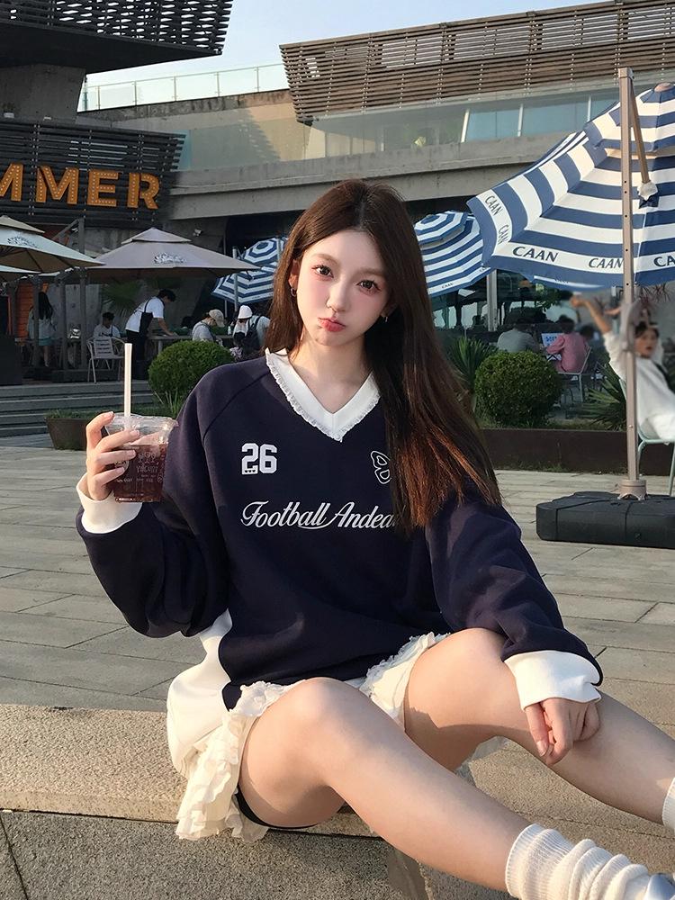 

Women s V-Neck Lace Sweatshirt: Autumn-Winter Ballet Style, Navy Blue, Loose Slimming Fit M