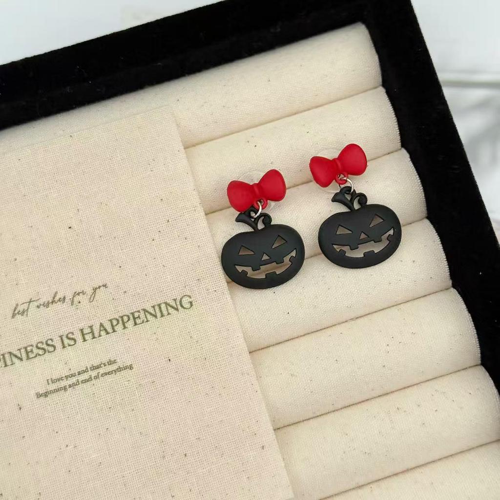 Unique Halloween Earrings: European and American Design with Pumpkins, Bats, and Devils