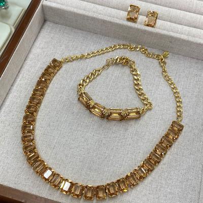 Temperament Geometric Square Design Crystal Niche Unique Charm Necklace Jewelry Fashion Versatile Bracelet Set