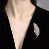 Elegant Feather Brooch, High-end Women's Fashion and Grace, Brooch Design Sense, Niche Brooch