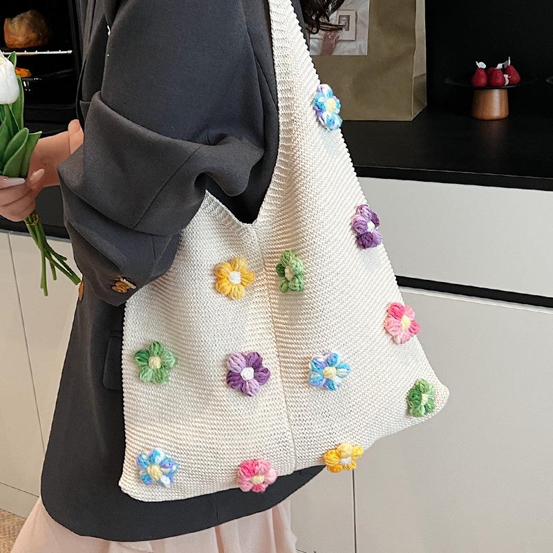 A Single-shoulder Tote Bag with A Laid-back Style Fresh Sweet and Simple Underarm Bag for Women