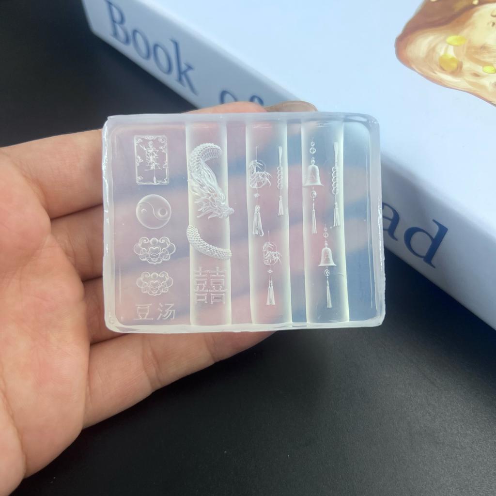 3D Butterfly Flower Silicone Nail Mold Sweet Bow Bead Chain Transparent Nails Templates DIY Nail Art Decor Manicure Design Tools