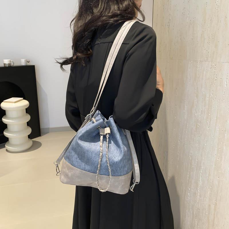 Textured Fashionable Bucket Bag for Women New Crossbody Beautiful Shoulder Bag Niche Design Chain Backpack for Women