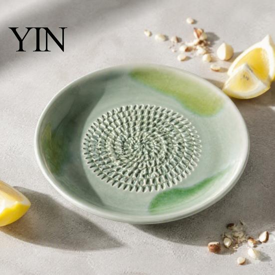 Ceramic Kitchen Gadget Garlic Grater Plate, Manual Grinding Tool for Ginger Spice, Grinder Plate Non-Stick Fruits Vegetables, Multifunctional
