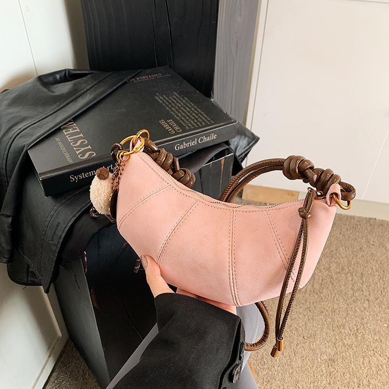 High-end Niche Bag Women's Autumn and Winter Retro New Fashion Messenger Croissant Bag Commuter Dumpling Bag