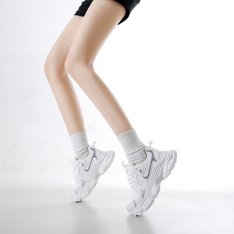 Jaro a Podzim Nové Dámské Boty Kůže Prodyšné Stříbrné Ležérní Boty Síťovina Silná Podrážka Měkká Podrážka Ultra Lehké Tenisky