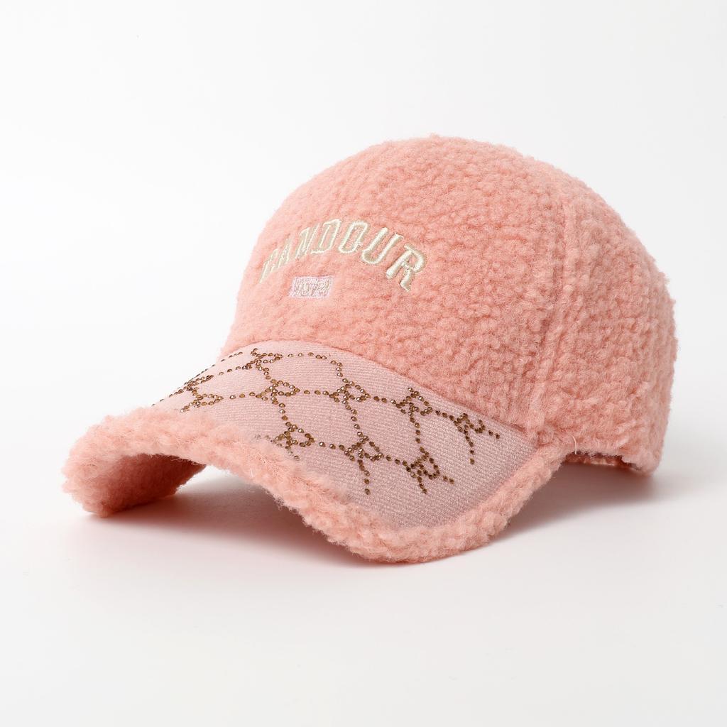 Casquette de baseball en polaire douillette pour femmes - Design de lettre brodée, Sangle réglable, Parfaite pour les activités de plein air d'automne et d'hiver