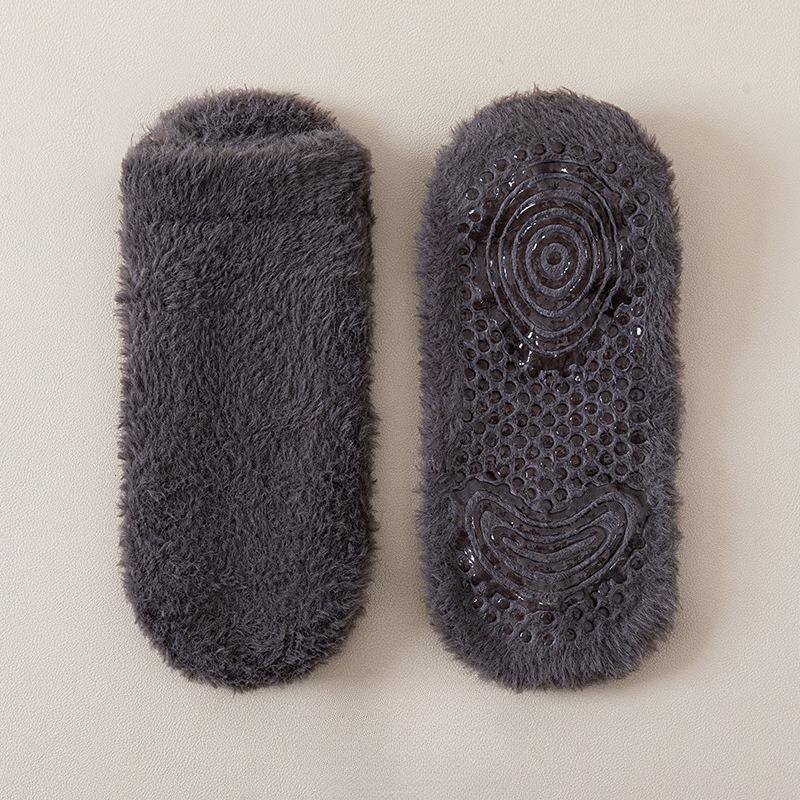 Soft Woolen Socks for Men, Thick and Warm for Autumn and Winter, Non-shedding, Good At Keeping Warm, Short Tube, Anti-slip, Suitable for Home Use