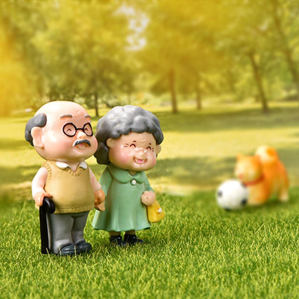 Cute Valentine's Day Gift Dollhouse Figurines Micro Landscape Happiness Miniatures Cake Ornament Crafts Old Couples Statue