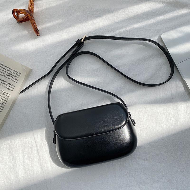 IELGY Shoulder Bag Messenger Bag Flap Metal Buckle Korean Version Black Shell Bag Simple PU Fashion Trend