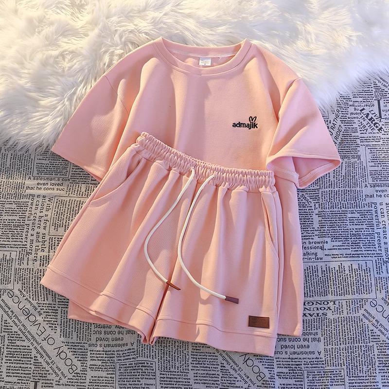 

Летний спортивный костюм пике с вышивкой 2024: Топ с коротким рукавом свободного кроя и шорты M [Recommended: 80-105] розовый