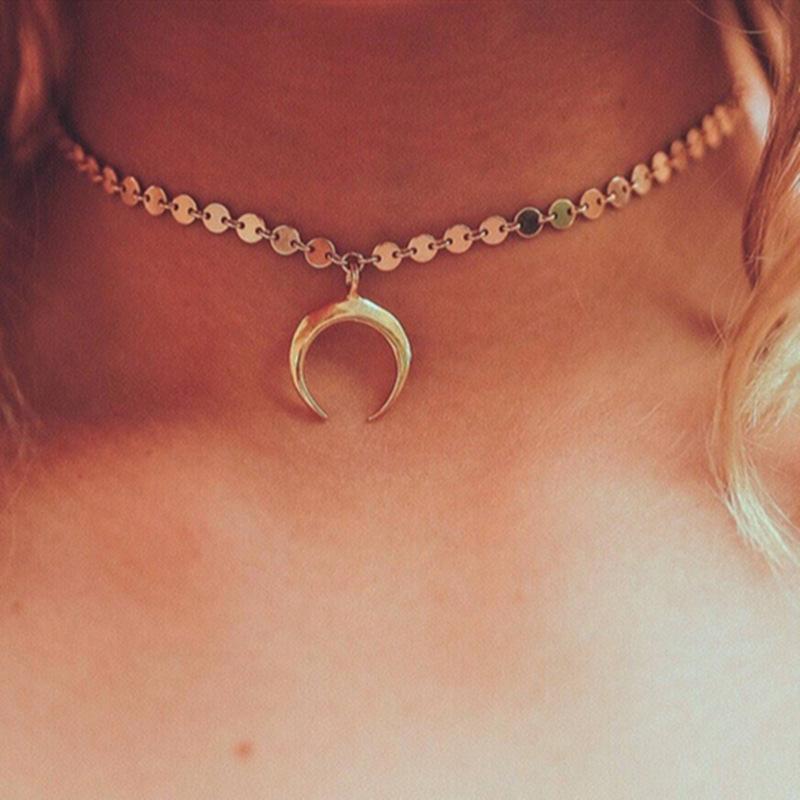 Vintage Female Collarbone Chain, Alloy Handmade Sequin Neck Chain Horn Crescent Moon Pendant Necklace